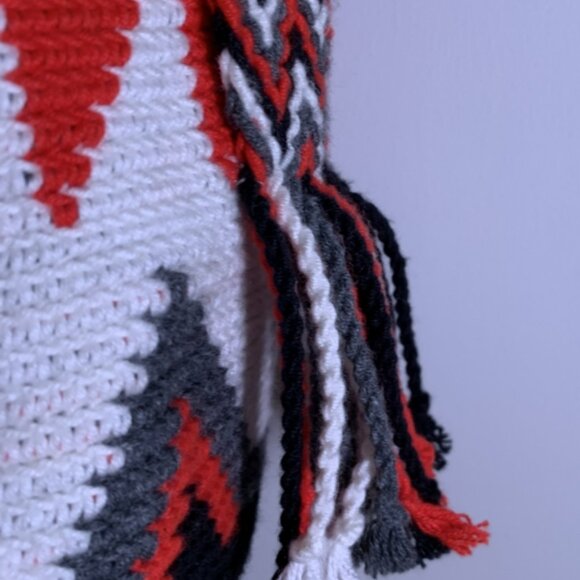 Aztec-style Handmade Lined Crochet Bag - Picture 13 of 13